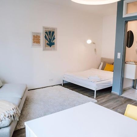 Mitten Im Zentrum Mit 24H Check-In คีล ภายนอก รูปภาพ