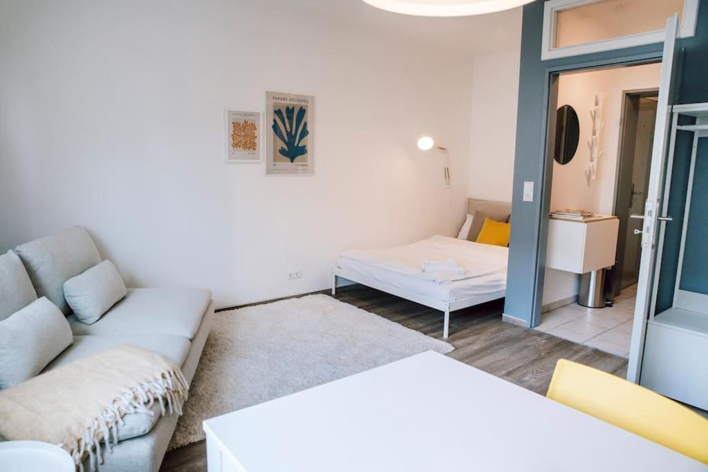 Mitten Im Zentrum Mit 24H Check-In คีล ภายนอก รูปภาพ